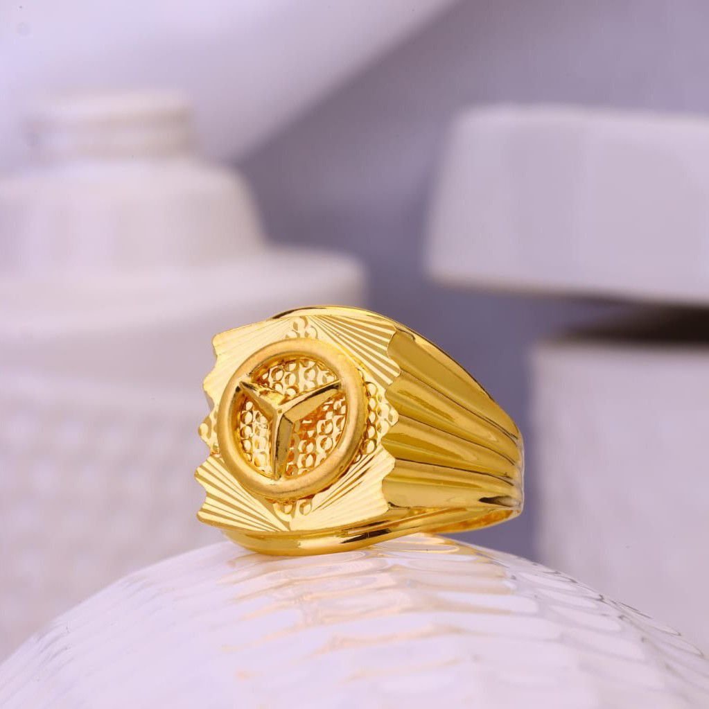 Buy Bombastic Designer Mens Gold Ring - Joyalukkas