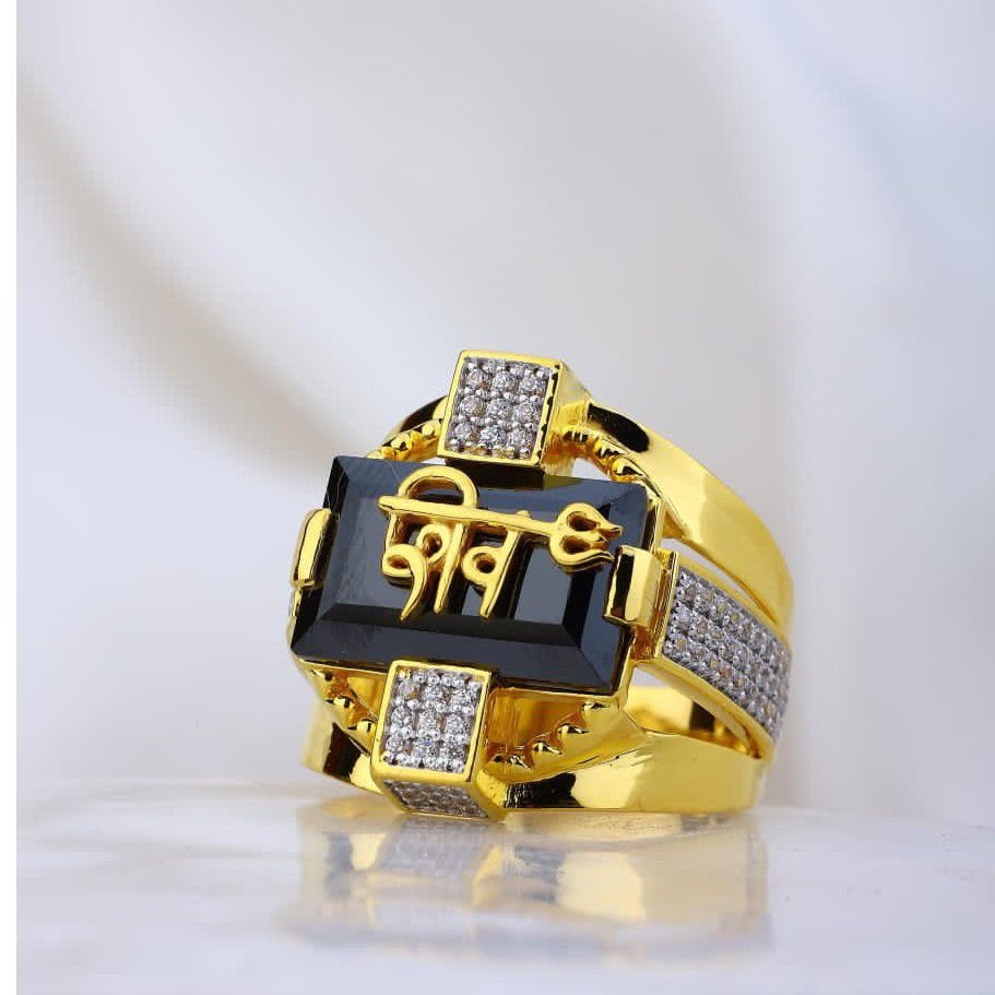 Buy quality 916 / 22KT Gold Delicate square Om RIng For Men GRG0164 in  Ahmedabad